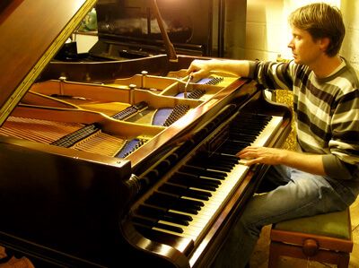 Afinación profesional de pianos