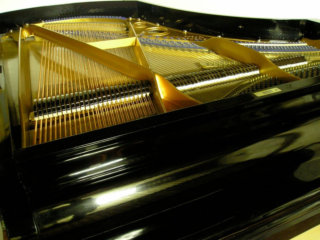 Restauración Piano Blüthner